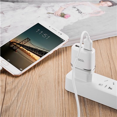 Адаптер Сетевой Hoco C12 2USB 2,4A/10W (white)