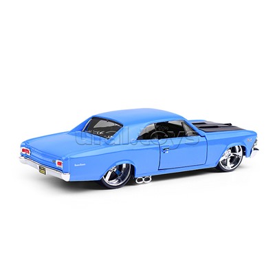 Машинка die-cast 1966 Chevelle SS 396, 1:24, синяя, открывающиеся двери