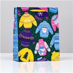 Пакет подарочный "Тёплый свитер", 26 х 32 х 12 см