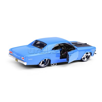 Машинка die-cast 1966 Chevelle SS 396, 1:24, синяя, открывающиеся двери